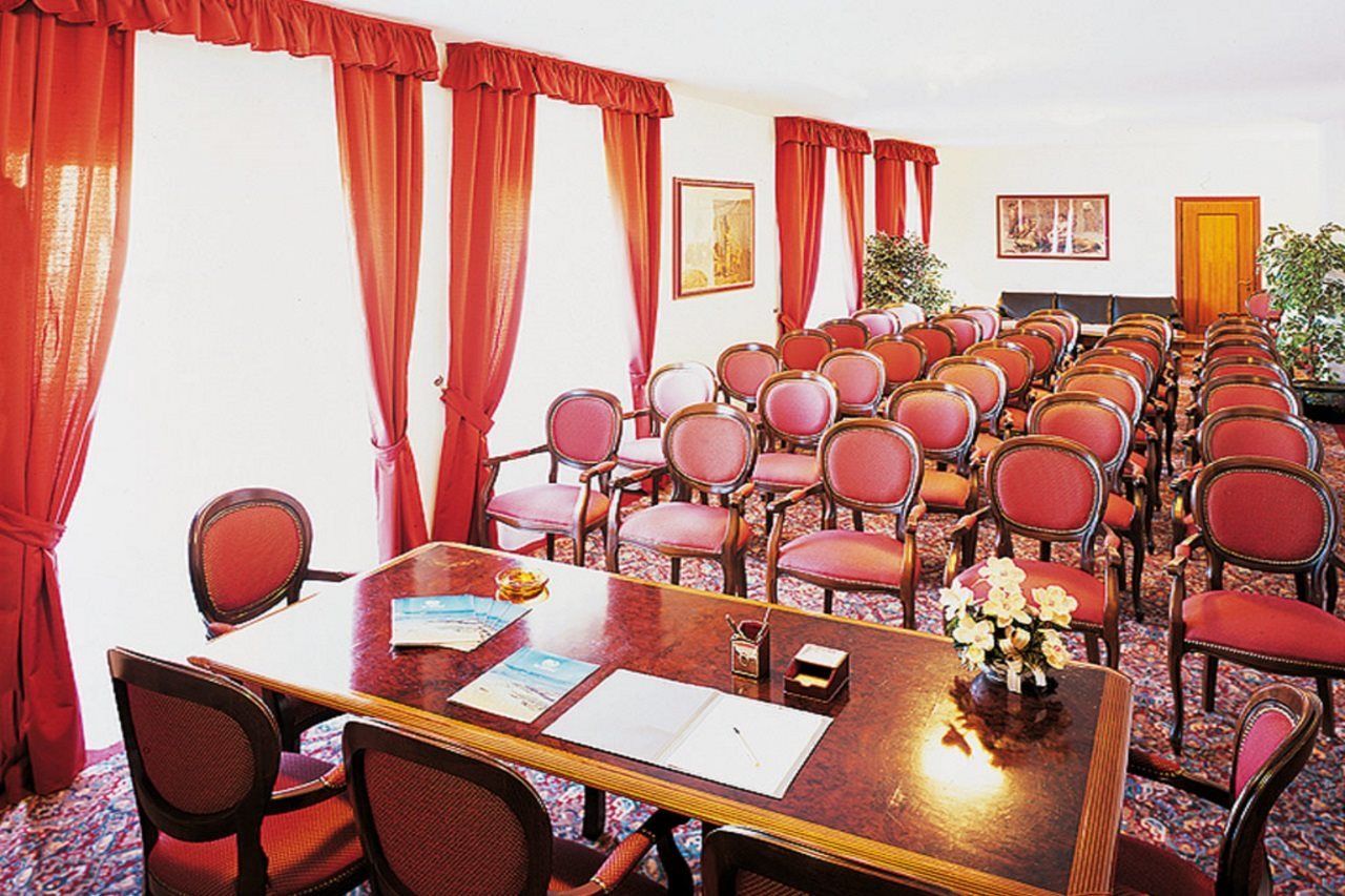 Colonna Palace Hotel Mediterraneo Ольбія Екстер'єр фото